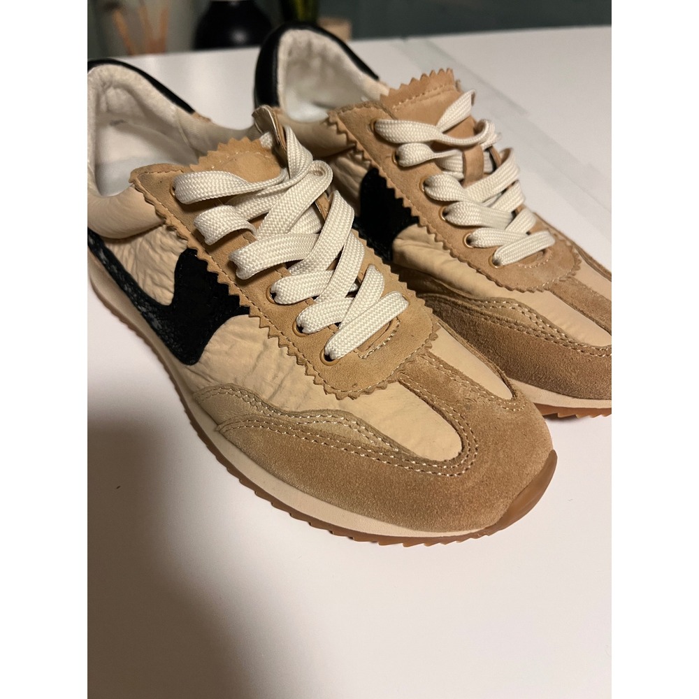 Dolce Vita Caster Sneaker Women Tan Black New Suede Low Top Athletic Trainer